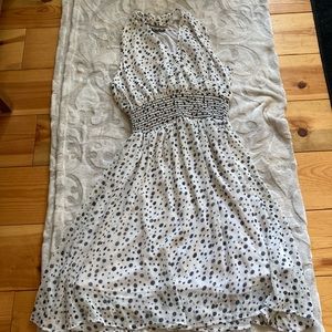 Chickadee sleeveless dress white & black size m/l